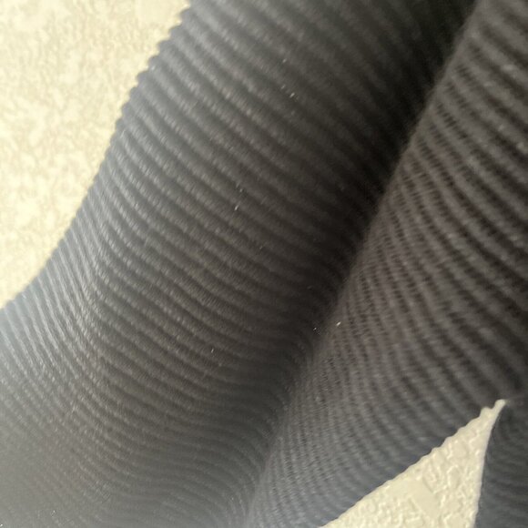 Aritzia Wilfred Black Sweater Womens Sz M Ribbed Knit 3/4 Sleeve Longer Length - Picture 2 of 9